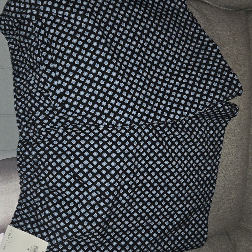 Men Swimming Trunks - Picture 5 of 6